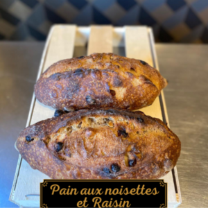 pain aux noisettes et raisin